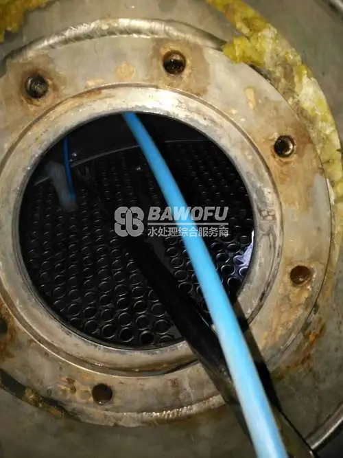 有水垢的冷凝器應使用什么除垢劑？